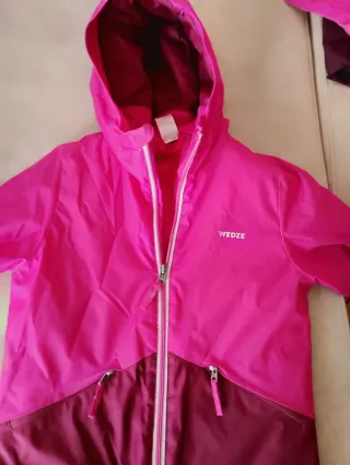 Conjunto nieve Decathlon chaqueta y pantalón 5-6