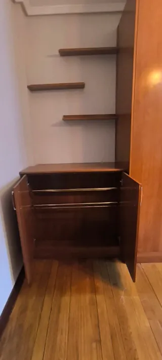 Regalo armario con cama abatible y zapatero. URGE