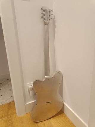 Guitarra Baguley barítono de aluminio