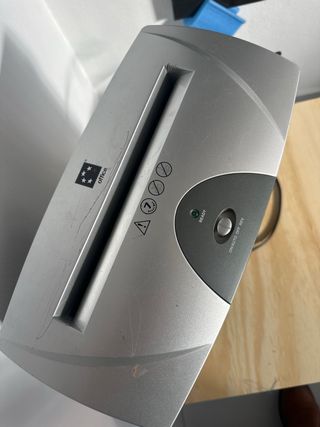 Trituradora de Papel Plata y Negro