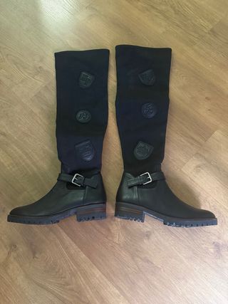 Botas altas Holy Preppy negras