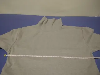 Jersey cuello alto beige