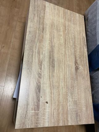Mesa de centro de madera con cajón