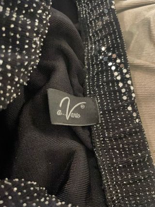 Vestito elegante nero con paillettes. Taglia 42