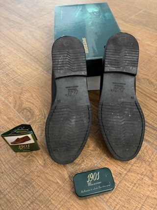Mocasines niño comunión negros 1901 nº35 y 38.