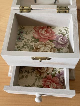 Porta gioie da scrivania