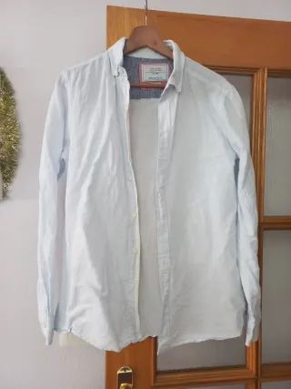 Camisa azul de manga larga para hombre