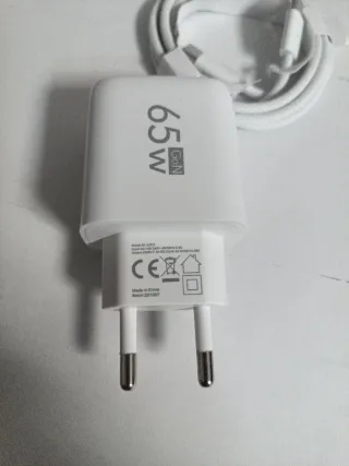 Cargador iPhone USB-C 65W Blanco