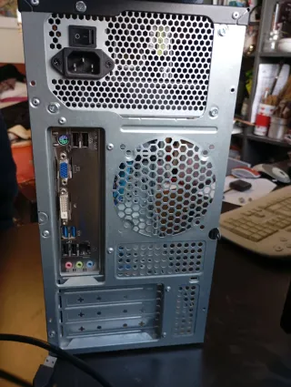 Ordenador Sobremesa Negro