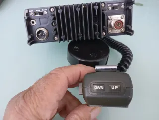 Emisora 2m FM Sommerkamp FT-230R