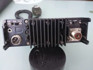 Emisora 2m FM Sommerkamp FT-230R