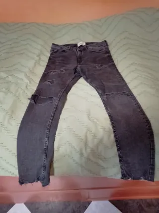 Pantalones vaqueros rotos hombre talla S