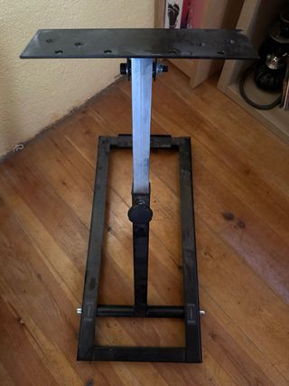 Volante Logitech PS3 con Pedales y soporte