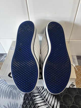 Zapatillas Adidas Blancas y Negras