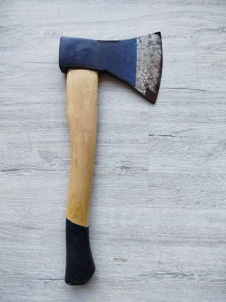 Hacha de madera y metal (entrega en mano Paiporta)