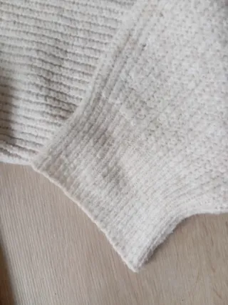 Conjunto jersey cuello alto y pantalón estampado