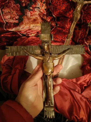 Lotto 4 Crocifissi Bronzo, ottone, ferro