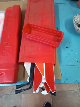 Triángulos de coche (seguridad vial)