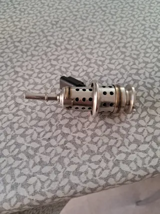 Inyector Adblue PSA código 9813930180