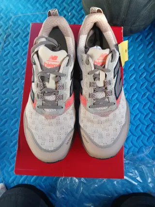 New Balance Fresh Foam X Hierro V9 Beige/Rosa