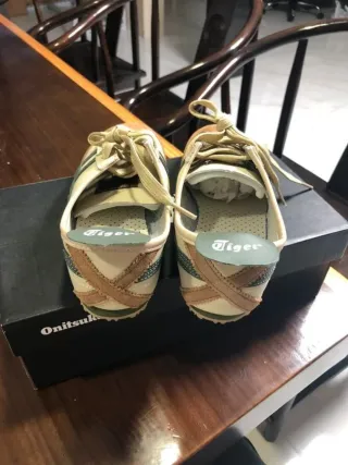 Onitsuka Tiger Beige/Verde Talla 40