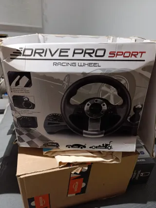 Volante y Pedales Subsonic Drive Pro PS4 con juego