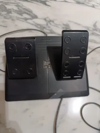 Volante y Pedales Subsonic Drive Pro PS4 con juego