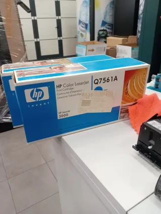 Tóner HP Originales Q7563A y Q7561A