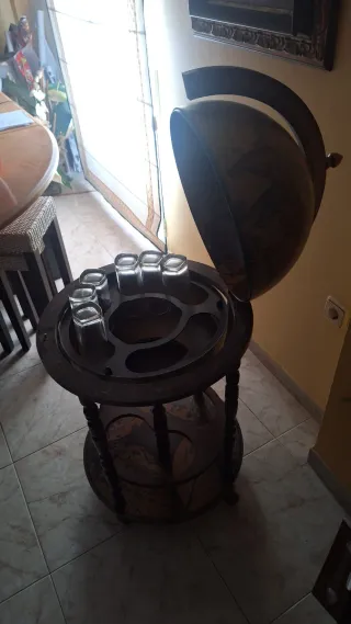 Mueble bar globo terráqueo madera