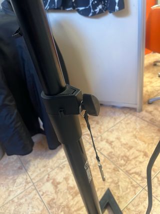 Soportes Monitor Estudio Negro/Blanco