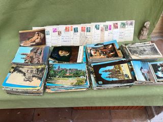 Lotto di 800 cartoline postali antiche con francobolli anni '60