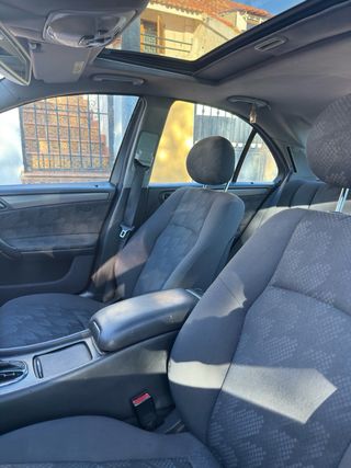 Mercedes-Benz C220 2003