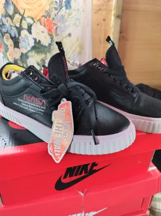 Zapatillas Vans NASA Edición Especial