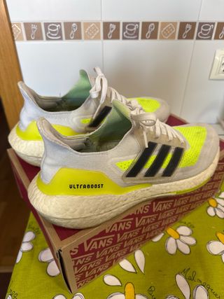 Adidas Ultraboost Blancas y Amarillas