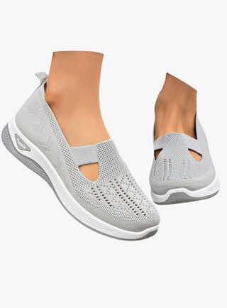 Zapatillas grises sin cordones - Nuevas