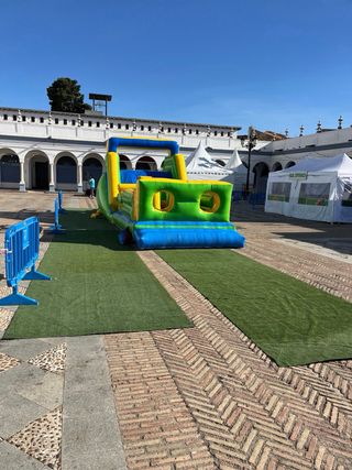 Pista americana hinchable