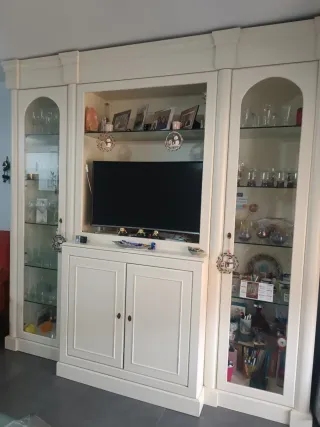 Mueble de comedor blanco