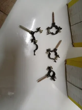 Abrazaderas Isofix metálicas 100uds