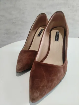 Zapatos de tacón marrones talla 37