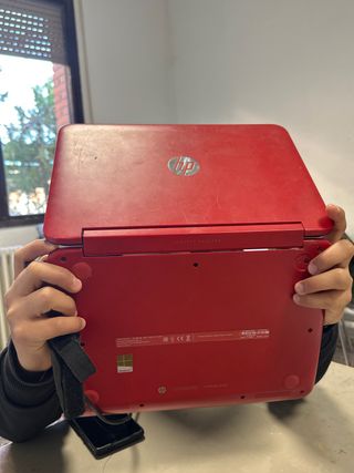 Portátil HP HQtre Rojo
