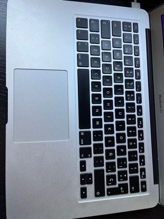 MacBook Air 13” (2017) – Funciona perfectamente