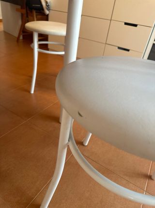 Tavolo allungabile e 2 sedie da cucina