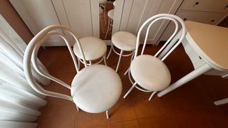 Tavolo allungabile e 2 sedie da cucina