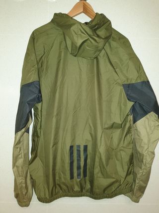 Cortavientos Adidas Wind.Rdy talla L hombre. Nueva