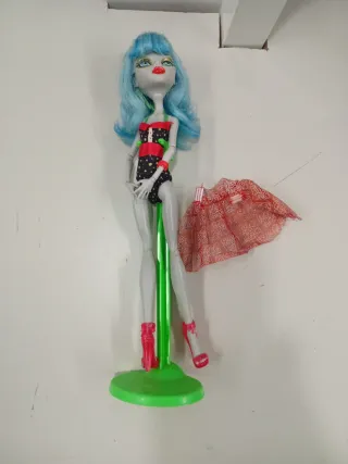 Muñeca Monster High con accesorios
