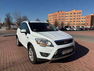 Ford Kuga 2.0 TDCI 140 CV 5 PUERTAS