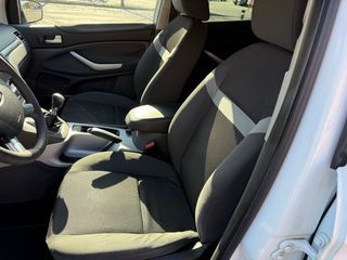 Ford Kuga 2.0 TDCI 140 CV 5 PUERTAS