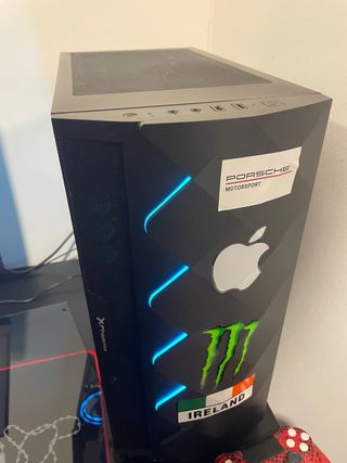 PC Gaming con teclado y ratón