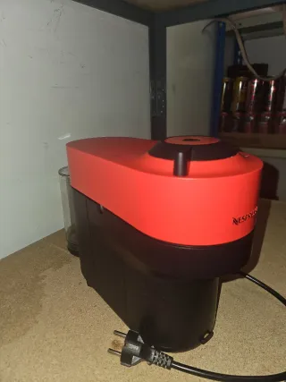 Cafetera Nespresso Roja
