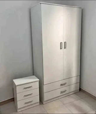 Armario modular blanco de madera